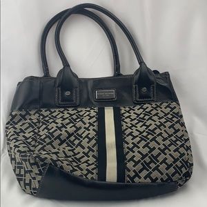 Tommy Hilfiger shoulder purse